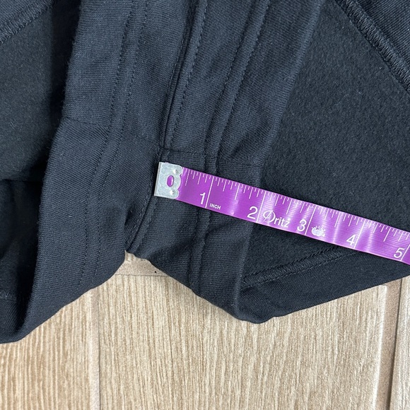 The North Face Women's Athletic Black Shorts - Picture 7 of 7